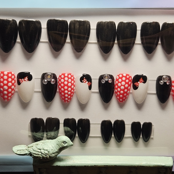 Custom Handcrafted Press On Set -Short Almond - NWOT - Picture 6 of 9